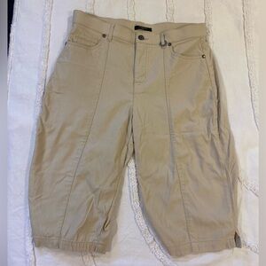 Vintage Simon Chang Women’s Mid-Rise Beige Capris Size 8